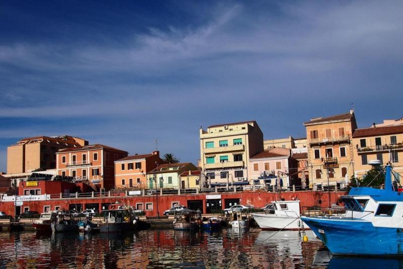 Le Scalette Bed & Breakfast La Maddalena  Luaran gambar