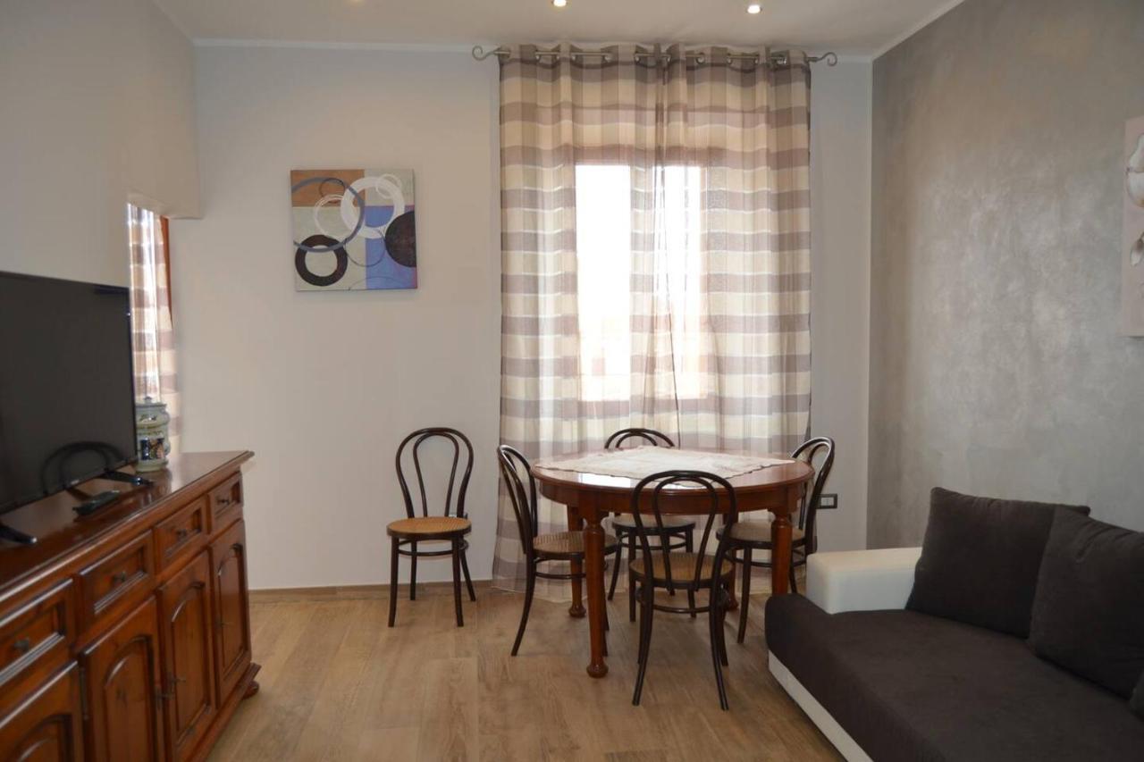 Le Scalette Bed & Breakfast La Maddalena  Luaran gambar